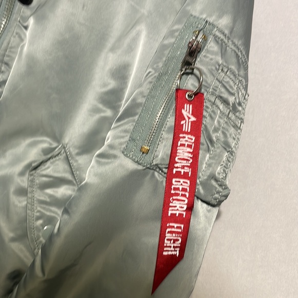 Alpha Industries Bomber Jacket - Picture 4 of 5